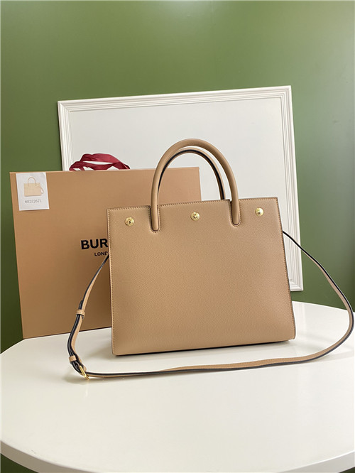 burberry title bag
