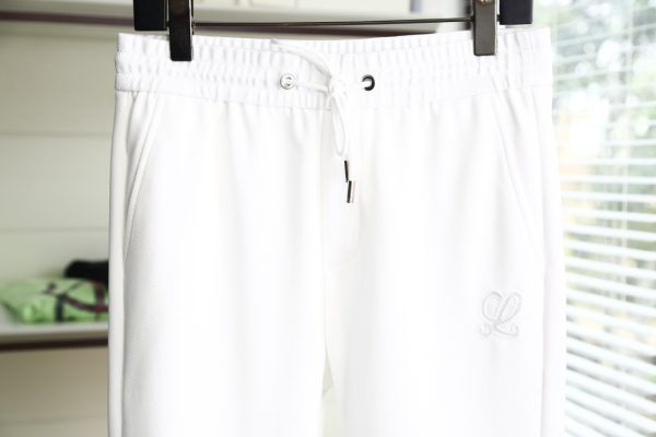 Loewe-2023 Spring/Summer-New products are available at the counters, and the physical store has the best casual trousers - Image 4