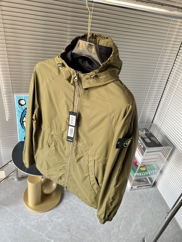 STONE ISLAND Stone Island official website of the same paragraph, a light jacket, the inner fabric has been specially treated, the upper body effect is excellent - Image 3