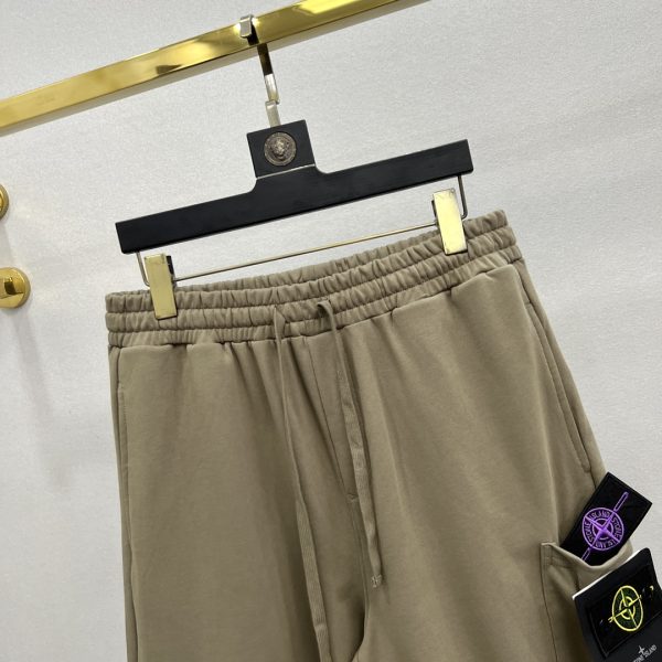 Stone Island Stone Island is dedicated to the unique research of fibers and fabrics - Image 3