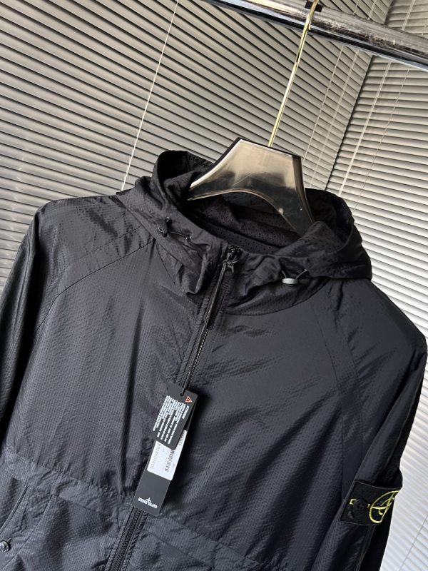 STONE ISLAND Stone Island official website of the same paragraph, a light jacket fabric inside through special treatment - Image 4