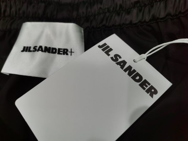 JIL SANDER+ spring and summer new casual shorts, minimalist design, nylon material, zipper pocket, loose version, casual and versatile S-XL - Image 3