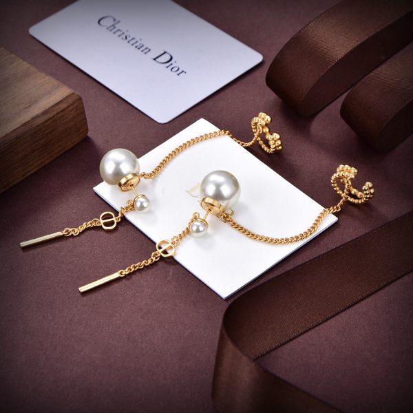 Dior New Alphabet CD Earrings Metallic Reverse Edition Alphabet Trendy Style - Image 3