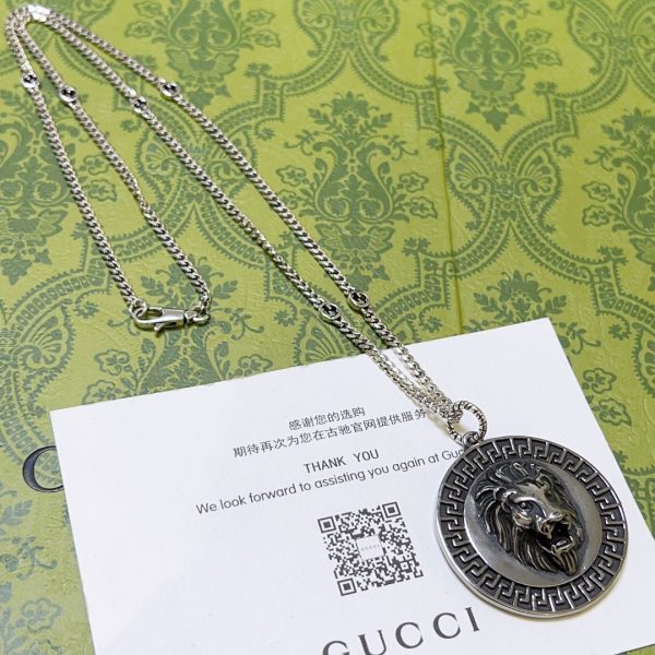 Gucci necklace's latest chain, the Anger Forest Double G Gucci necklace