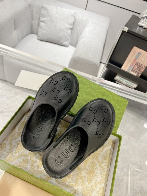 Gucci GG Slides perforated carved shoes black - Image 3