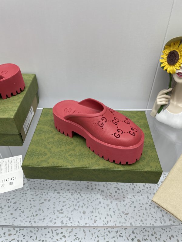 Gucci GG Slides perforated carved shoes red - Image 7