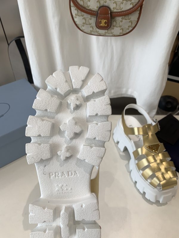 Prada is super hot for the latest spring/summer serrated Roman ultra-light platform sandals J - Image 8