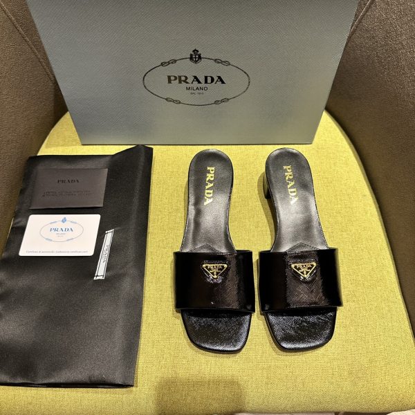 Prada Spring Summer 2024SS New Saffiano patent leather mid-heeled slippers A