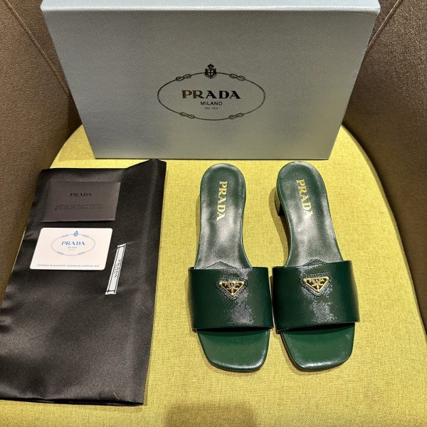Prada Spring Summer 2024SS New Saffiano patent leather mid-heeled slippers D