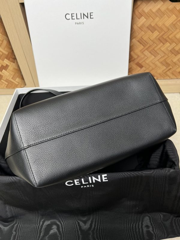CELINE New Product Launch CABAS ANAIS Grained Cow Leather Handbag B Yellowish brown - Image 6