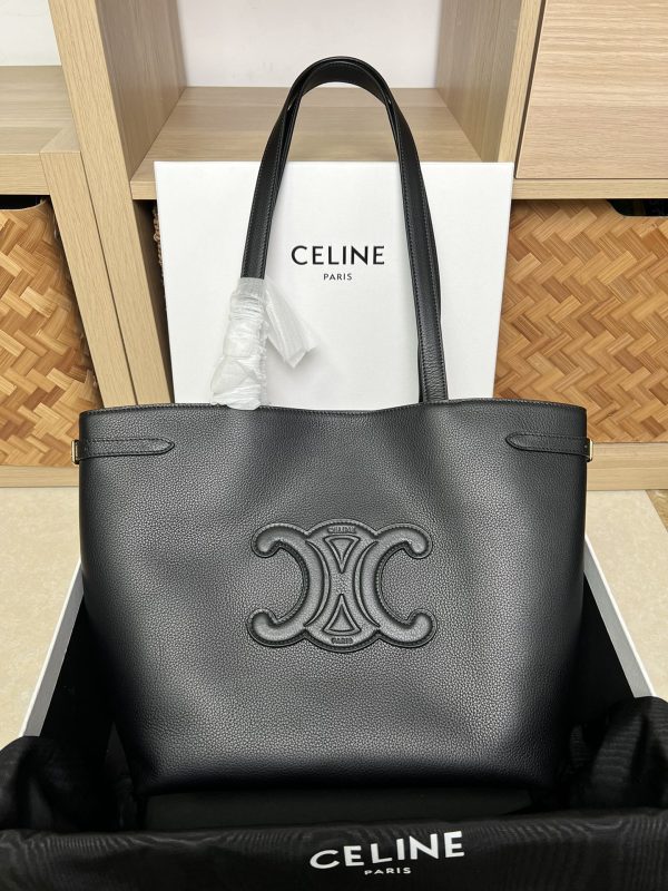 CELINE New Product Launch CABAS ANAIS Grained Cow Leather Handbag B Yellowish brown