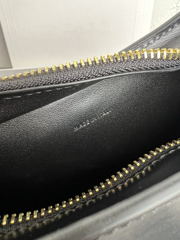 CELIN_E 2024 new TILLY medium bag in shiny calfskin - Image 7