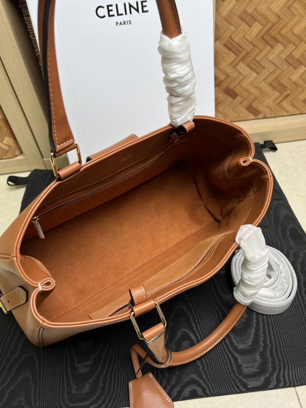 Celine cowhide suede lining gold finish handbag shoulder and crossbody - Image 8