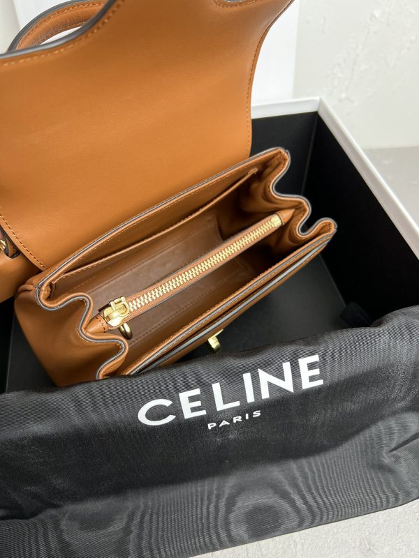 Celine PLUS sheepskin bag - Image 8