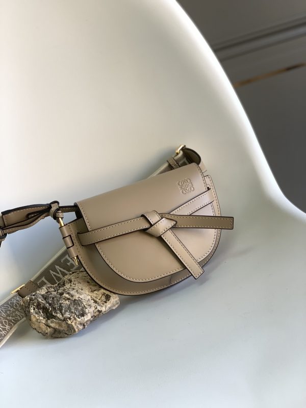 Loewe new Gate embroidered woven wide shoulder strap saddle bag A