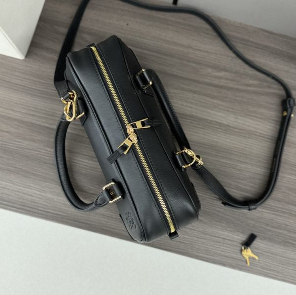 Lo℮w℮ New Mini Amazona 23 Cropped Bag Bowling Bag A - Image 5