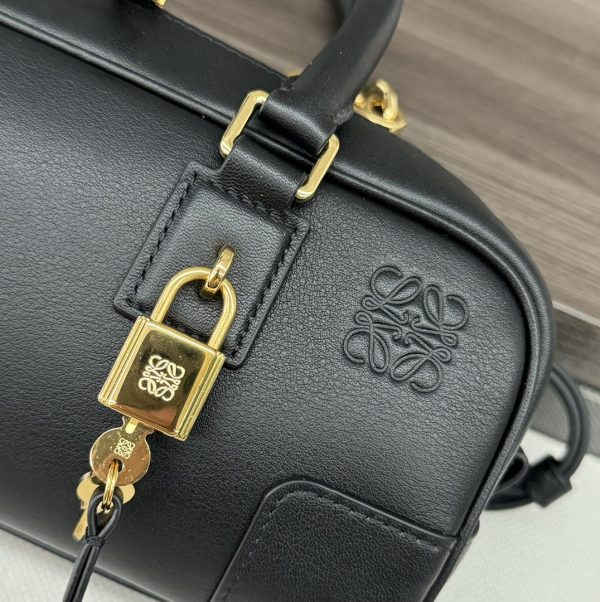 Lo℮w℮ New Mini Amazona 23 Cropped Bag Bowling Bag A - Image 6
