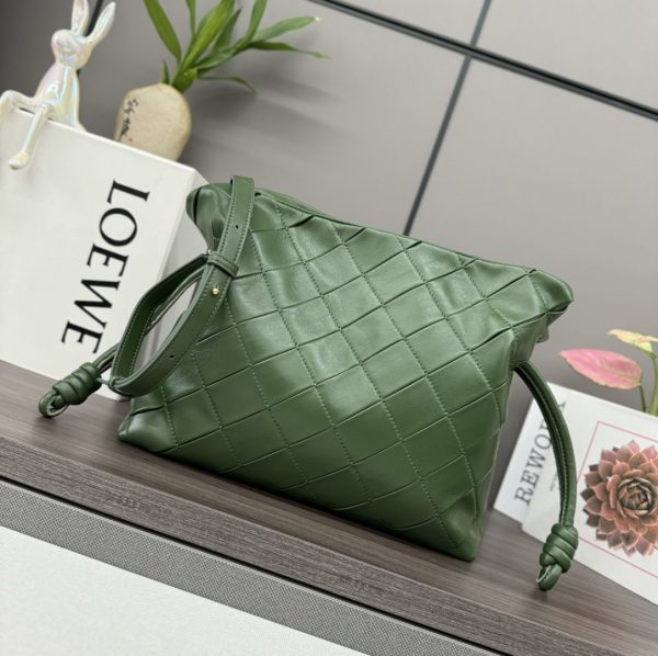 Loewe new medium pleated nappa lambskin Flamenco lucky bag clutch A