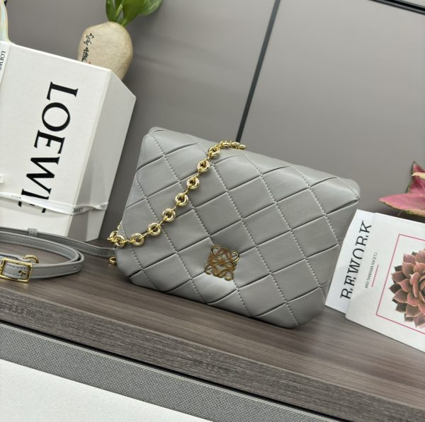 Loewe pleated shiny nappa leather Puffer Goya handbag B
