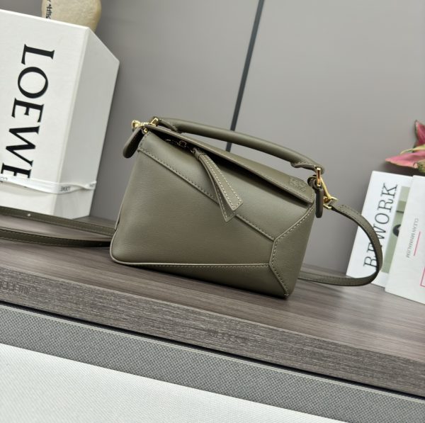 Loewe new cow leather mini Puzzle handbag SSS
