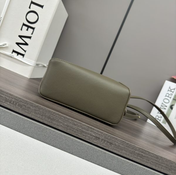Loewe new cow leather mini Puzzle handbag SSS - Image 5