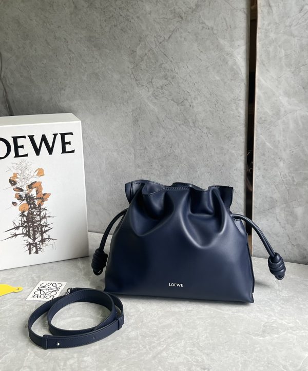 Loewe soft calfskin drawstring is transformed into a lucky bag Flamenco