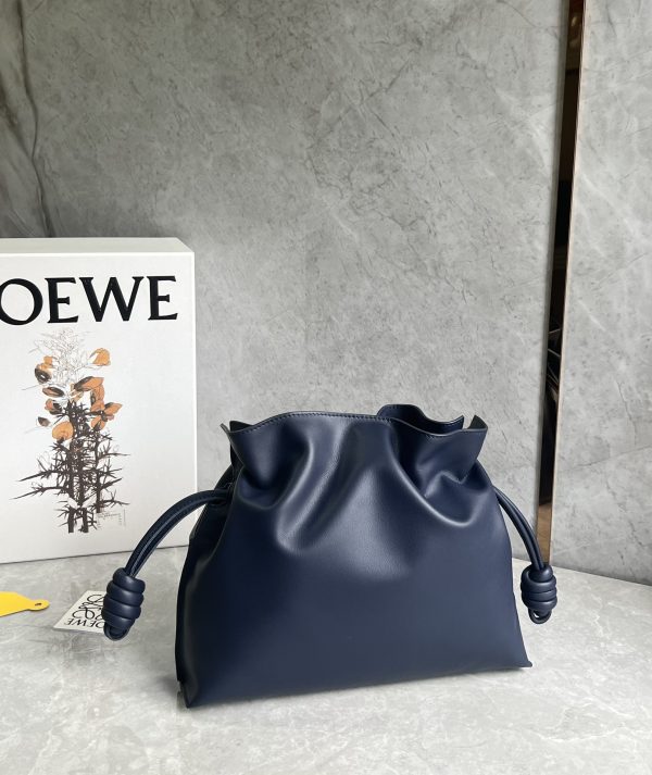 Loewe soft calfskin drawstring is transformed into a lucky bag Flamenco - Image 5