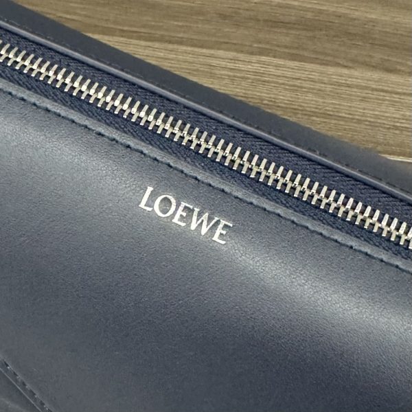 Loewe new shiny cowhide leather toiletry bag B - Image 6