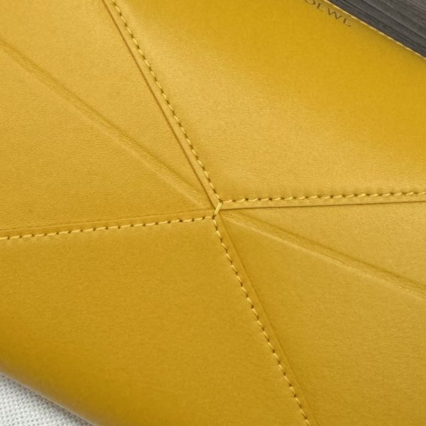 Loewe new shiny cowhide leather toiletry bag C - Image 8