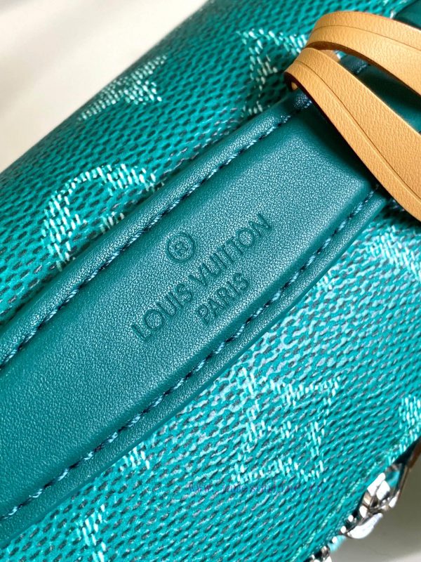 ,, M12867 greenThis Rush waist bag is made of Monogram Heritage canvas, featuring Pharrel3w6qcjlc - Image 8