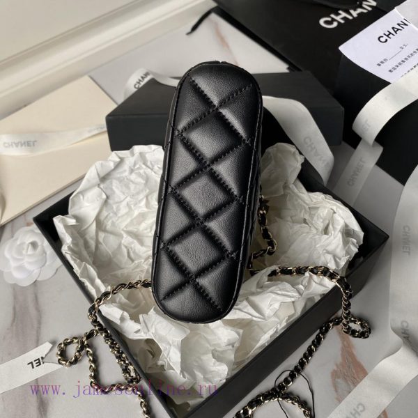 Chanel Bag Sheepskin: Chanel 24s Shell Bag A4000 Small and beautiful shell bag is like a swe ibqwh50x - Image 8