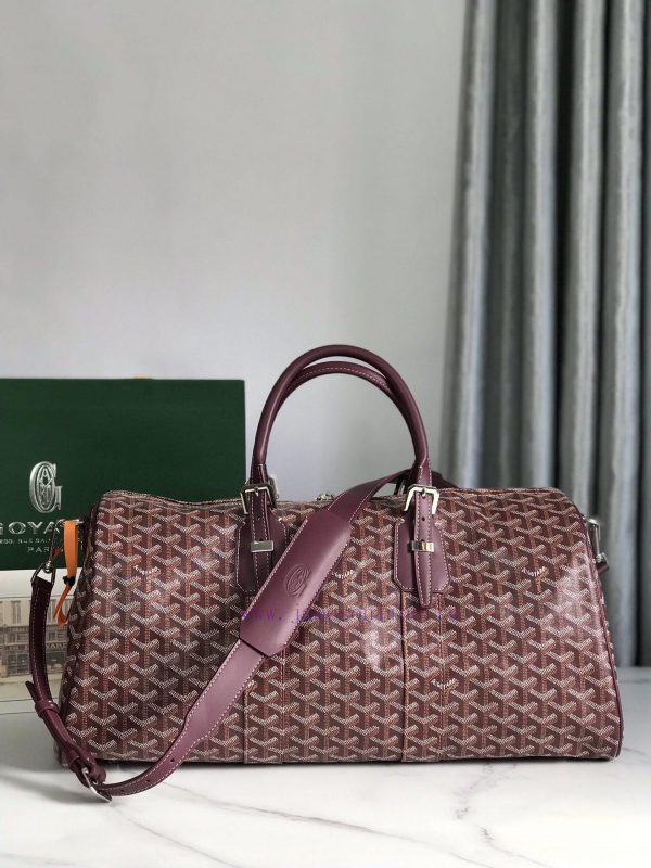 ? The Boston45 travel bag is made of Goyardine cotton linen canvas and Servon calf leather, q84mxi8x