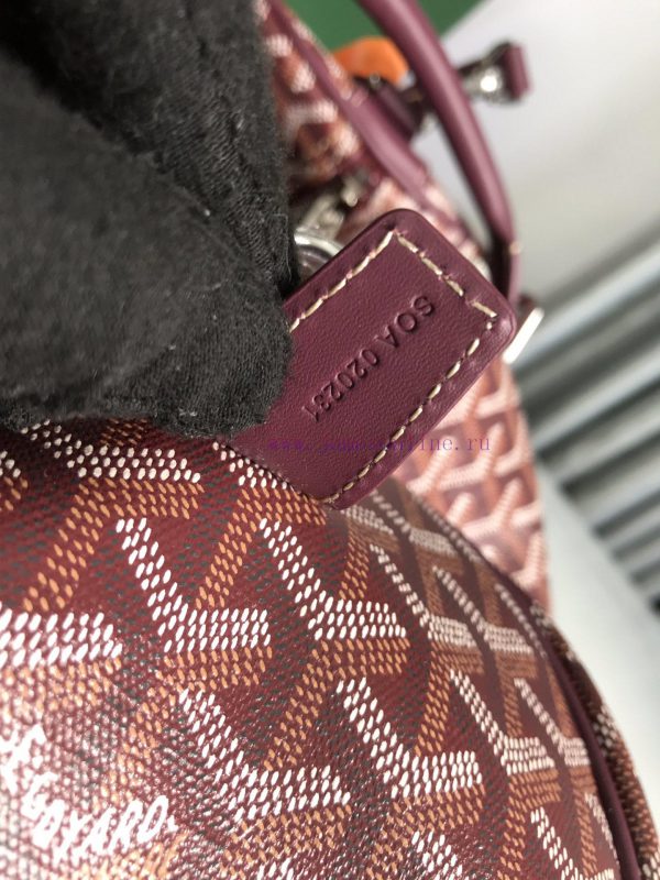 ? The Boston45 travel bag is made of Goyardine cotton linen canvas and Servon calf leather, q84mxi8x - Image 9