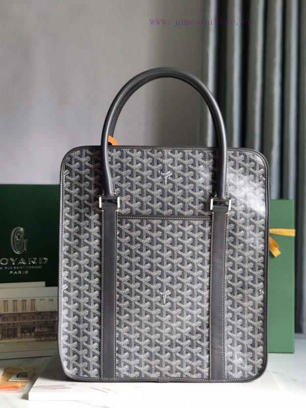 Upgraded gift box Bourgogne vertical briefcase reintroduces the classic works of the 1960s. 8nxf5azq