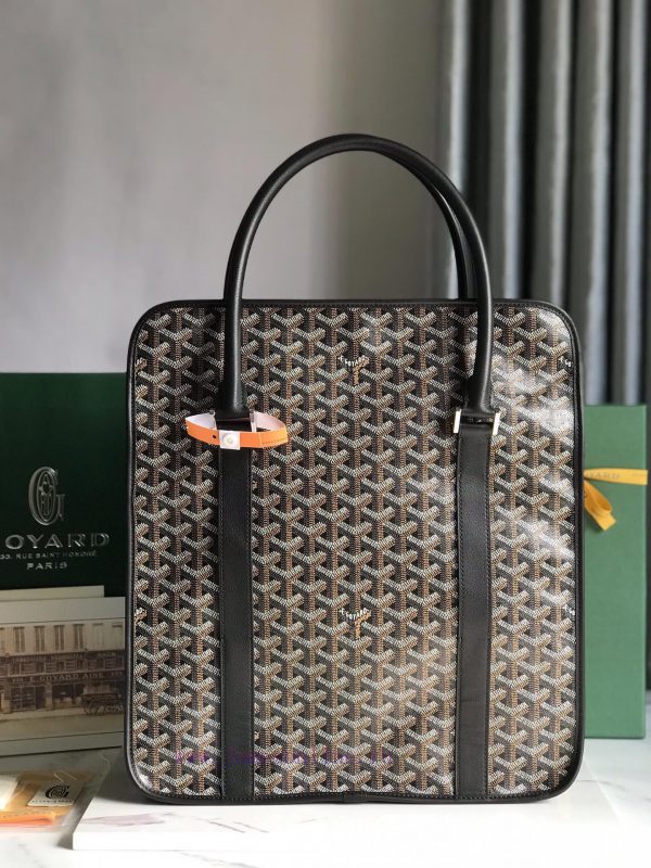 Upgraded gift box Bourgogne vertical briefcase reintroduces the classic works of the 1960s. f9lm8t9a - Image 4