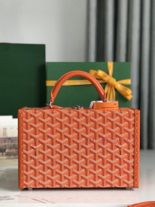 The Grand H ô tel luggage | | | is a pocket sized version of the luggage series, serving as hq6tgpbe