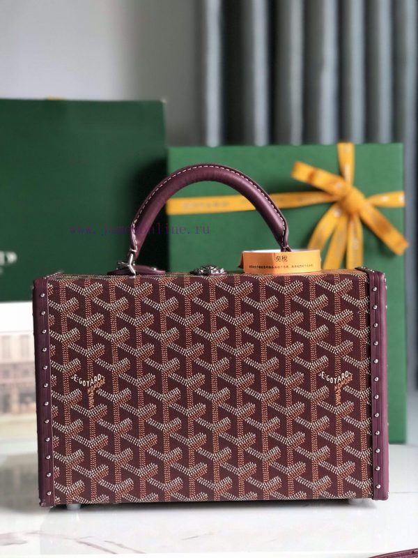 The Grand H ô tel luggage | | | is a pocket sized version of the luggage series, serving as qhig9rh5
