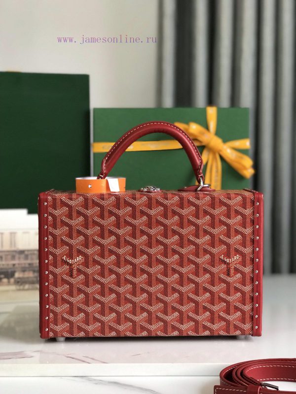 The Grand H ô tel luggage | | | is a pocket sized version of the luggage series, serving as 4ye1oh9x