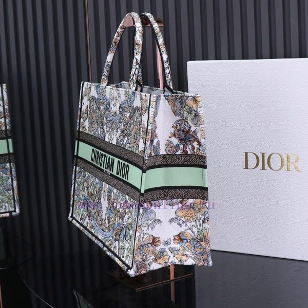 Large size spot goodsDior Tote's latest Christmas limited edition collection ?, Elegant and v0wqrh4p - Image 3