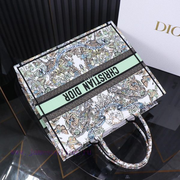 Large size spot goodsDior Tote's latest Christmas limited edition collection ?, Elegant and v0wqrh4p - Image 8