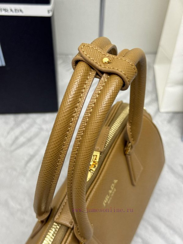 The new 1bg537 medium-sized carrier, shoulder back handbag, imported cross grain cowhide, th3bxmb3pc - Image 5