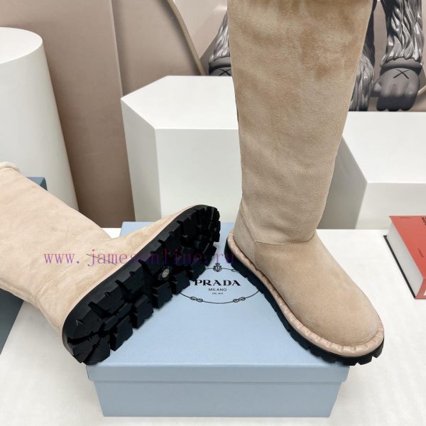 Top tierPrada 23vs Autumn/Winter Latest Explosive SeriesRound headed triangular snow bootsNufx9xlj8p - Image 10