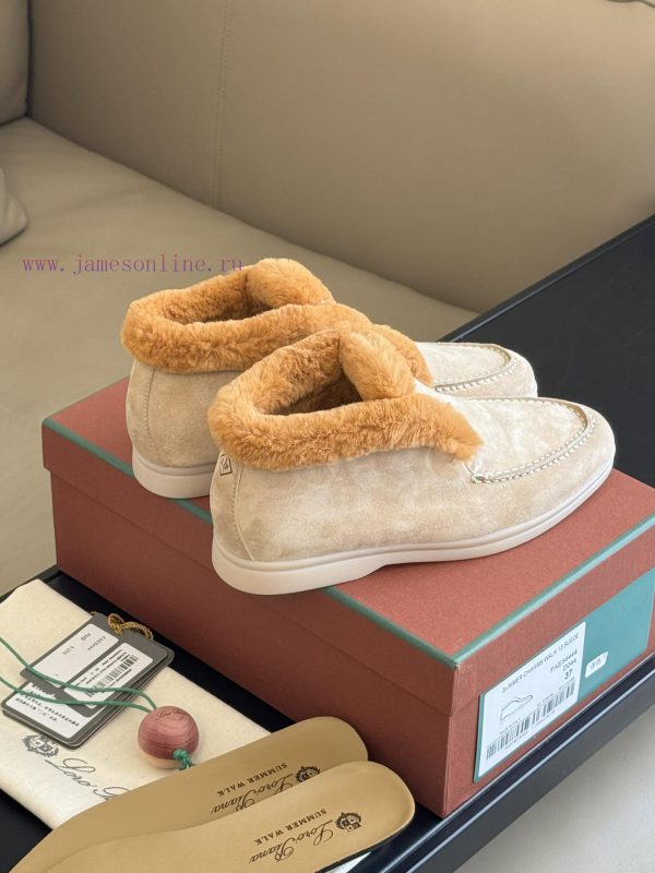 Top version logo pian... a classic fur shoe new color schemeThe price of cabinets has increailhbbha5 - Image 5