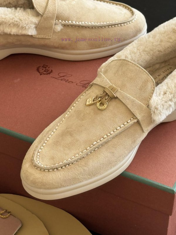 Top version logo pian... a classic fur shoe new color schemeThe price of cabinets has increac3ecr7vm - Image 5