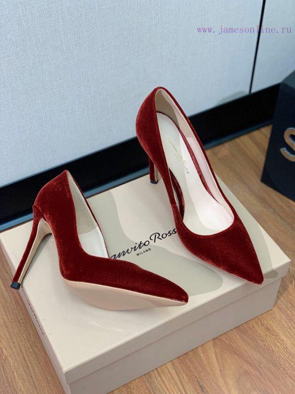 Gianvit Ross classic single shoe. This shoe is full of femininity at first glance, and thosedj6d81rz - Image 6