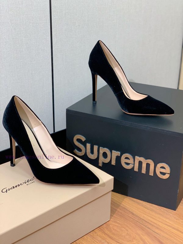 Gianvit Ross classic single shoe. This shoe is full of femininity at first glance, and thoseypq6timh - Image 4