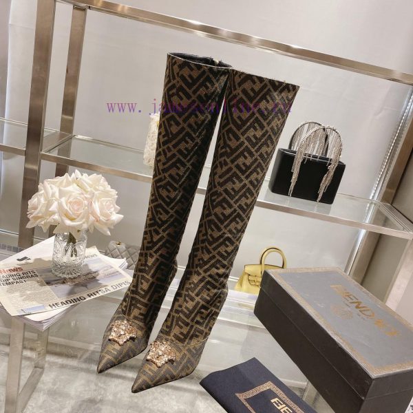 Fendi&Versace Joint CollectionLong boots 16 inchesReal leather bottom??? Show style Fendi Duvj8i686m - Image 4