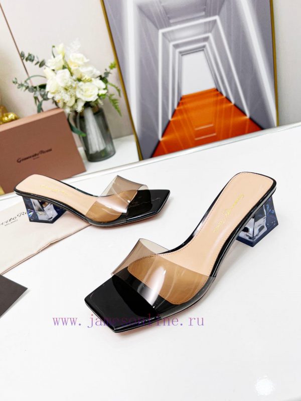 ???????? ?????Gian VitorossiGianvito rossi                         The brand's iconic contrajaw68xp5 - Image 5