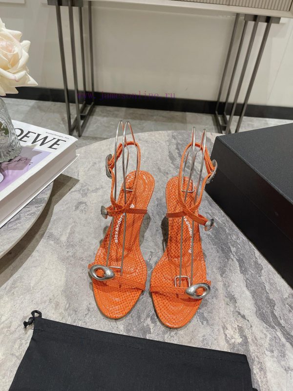 Alexander Wang's 24 Spring/Summer New Dome Middle Heel Sandals with Serpentine Pattern and Si0s7yvnu