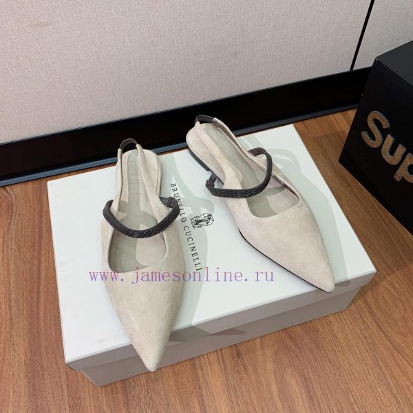 The classic inspiration of BRUNELL CUCINELL rear air flat sandals defines the modern and eleem1axihn - Image 8